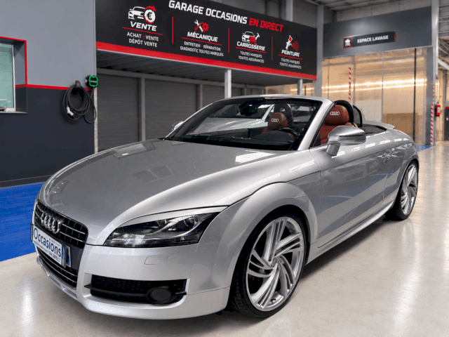 AUDI TT